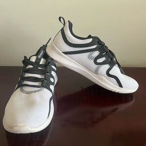 BCG Walking sneakers